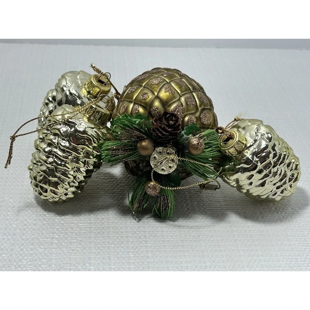 4 Vintage Pinecone Christmas Holiday Tree Ornaments Granny‎ Core Country Core